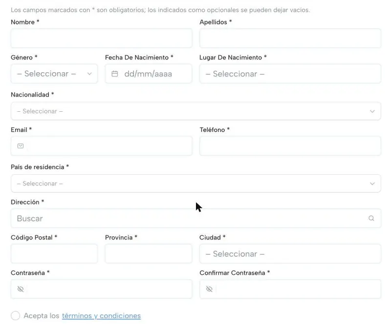 Etna Wellness registration form with fields for personal details, country of residence, address and password